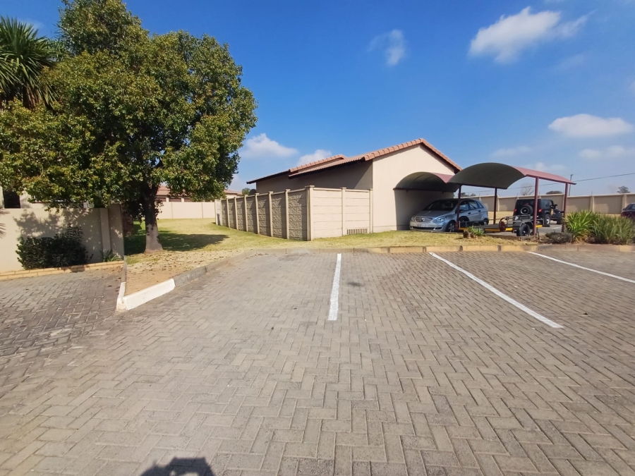 2 Bedroom Property for Sale in Edge On the Vaal Free State